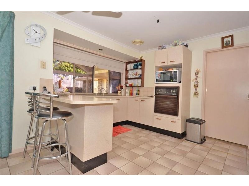 16 Brolga Court, Little Mountain QLD 4551
