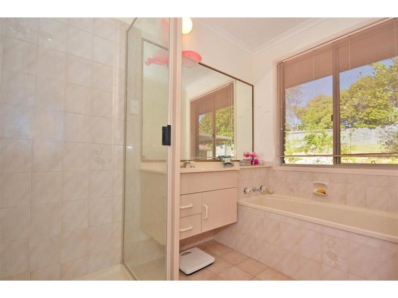 16 Brolga Court, Little Mountain QLD 4551