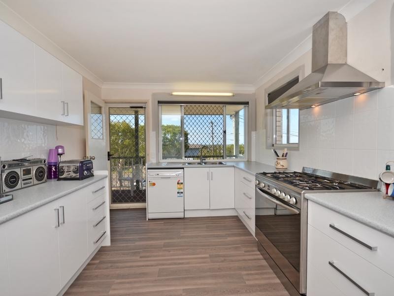 82 Buderim Street, Battery Hill QLD 4551