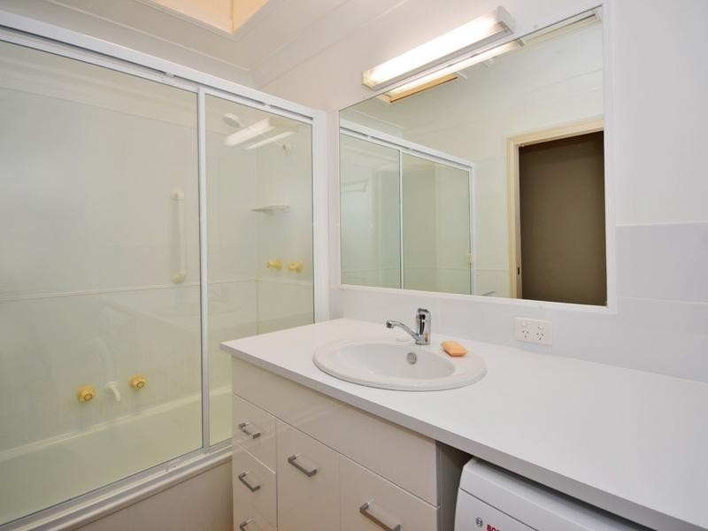 82 Buderim Street, Battery Hill QLD 4551