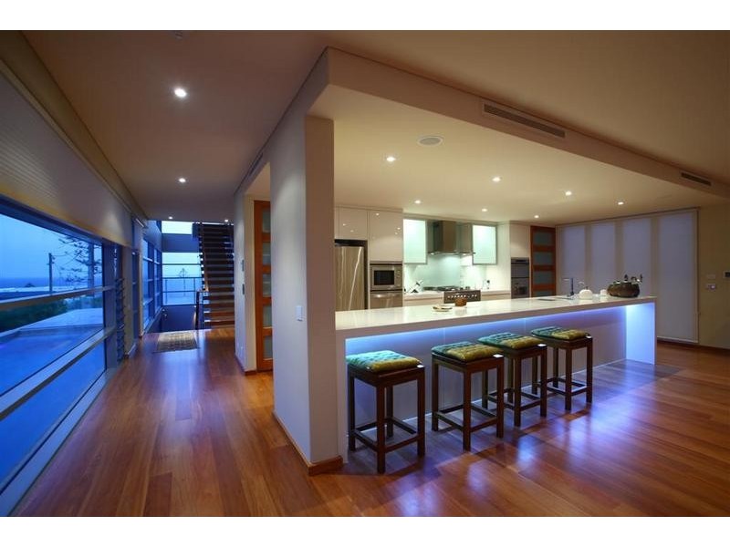 15b Burgess Street, Kings Beach QLD 4551