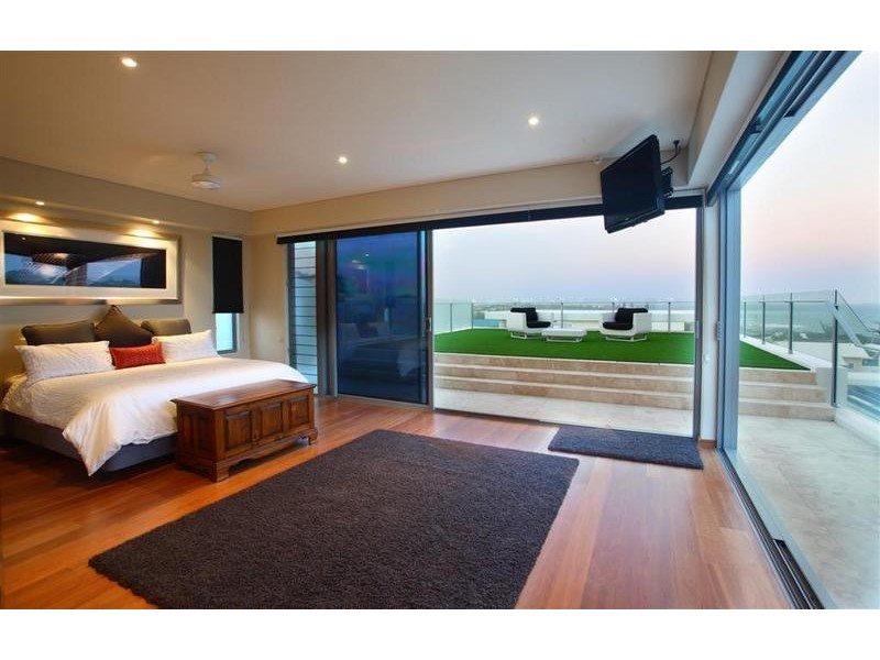 15b Burgess Street, Kings Beach QLD 4551