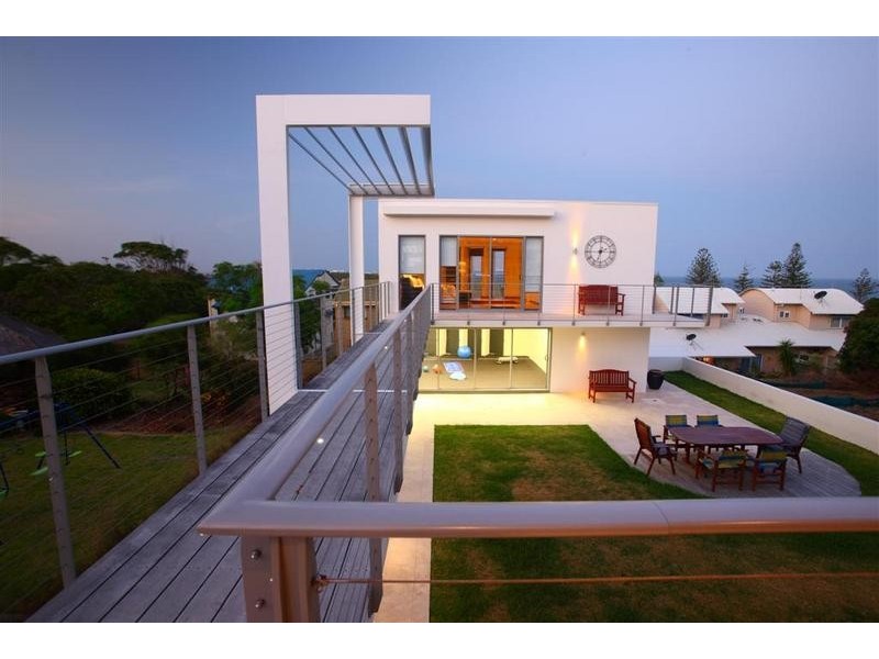 15b Burgess Street, Kings Beach QLD 4551