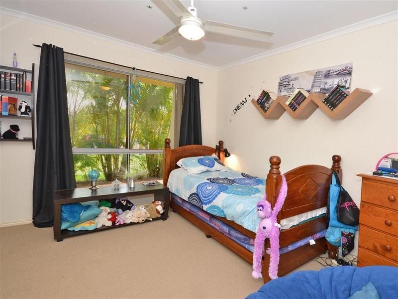 12 Bush Nut Court, Little Mountain QLD 4551