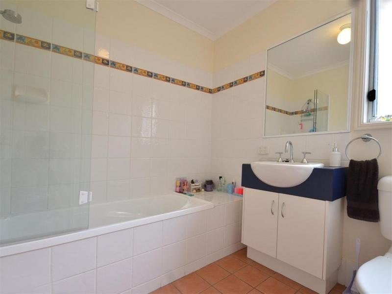 12 Bush Nut Court, Little Mountain QLD 4551