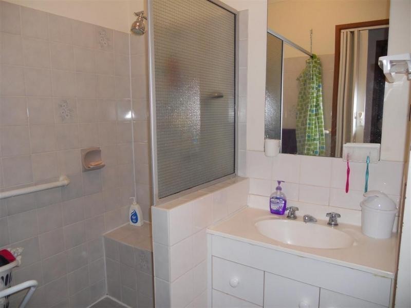 1/ 96 Beerburrum Street, Battery Hill QLD 4551