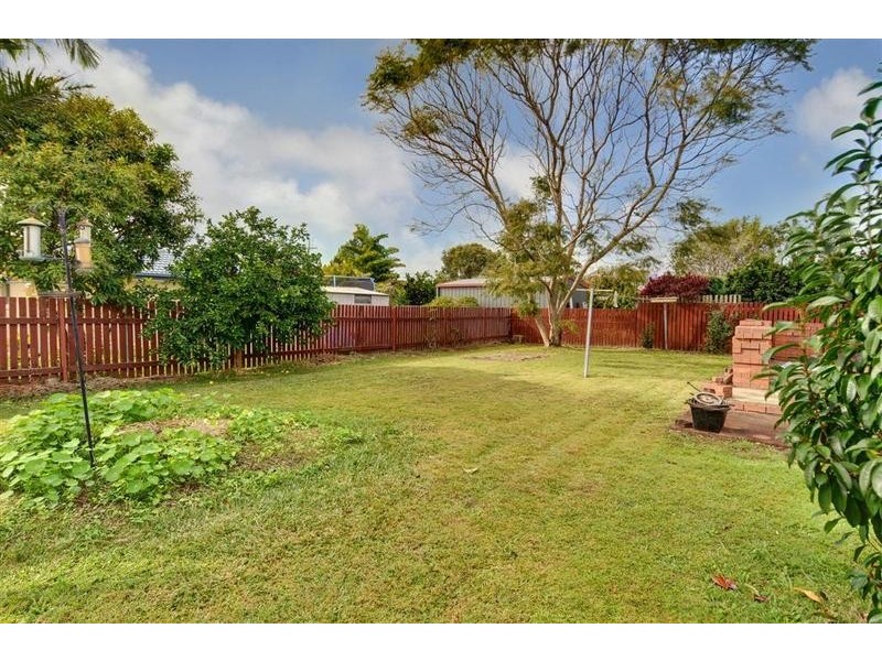 17 Caldwell Street, Golden Beach QLD 4551