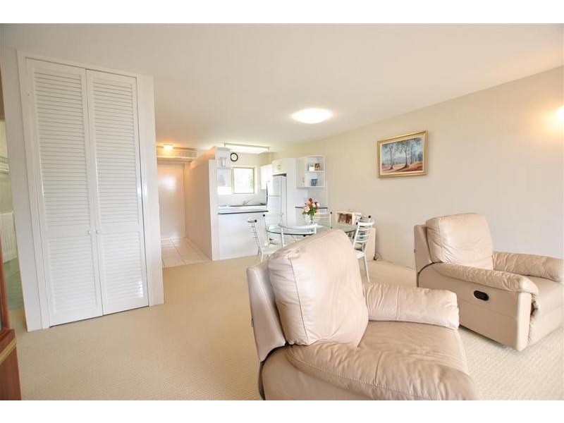 3/ 18 Bulcock Beach Esplanade, Caloundra QLD 4551