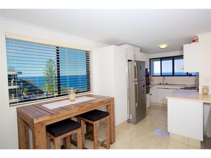 8/ 47 Victoria Terrace, Kings Beach QLD 4551