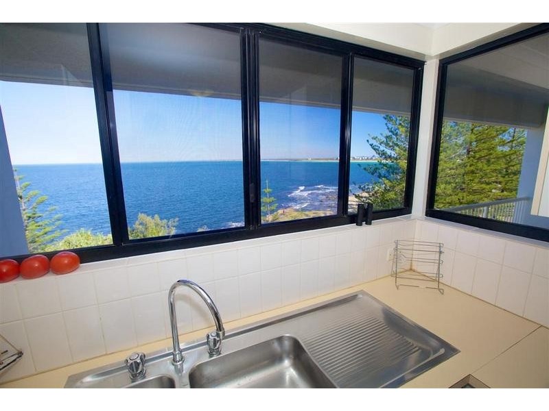 8/ 47 Victoria Terrace, Kings Beach QLD 4551