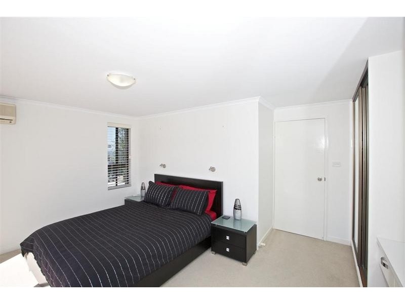 8/ 47 Victoria Terrace, Kings Beach QLD 4551