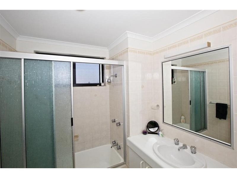 8/ 47 Victoria Terrace, Kings Beach QLD 4551