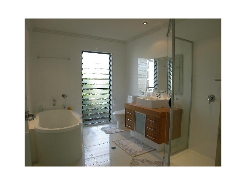 24 Campbellville Circuit, Pelican Waters QLD 4551