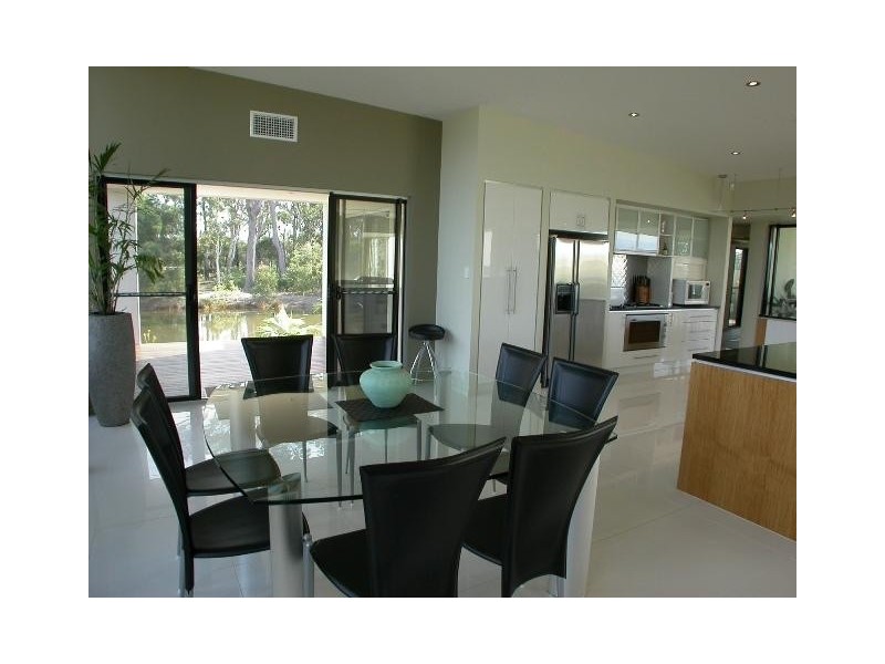 24 Campbellville Circuit, Pelican Waters QLD 4551