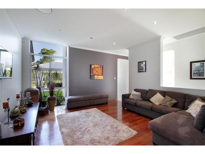 32 Campbellville Circuit, Pelican Waters QLD 4551