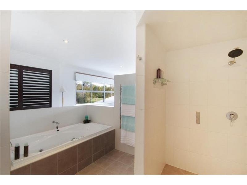 32 Campbellville Circuit, Pelican Waters QLD 4551