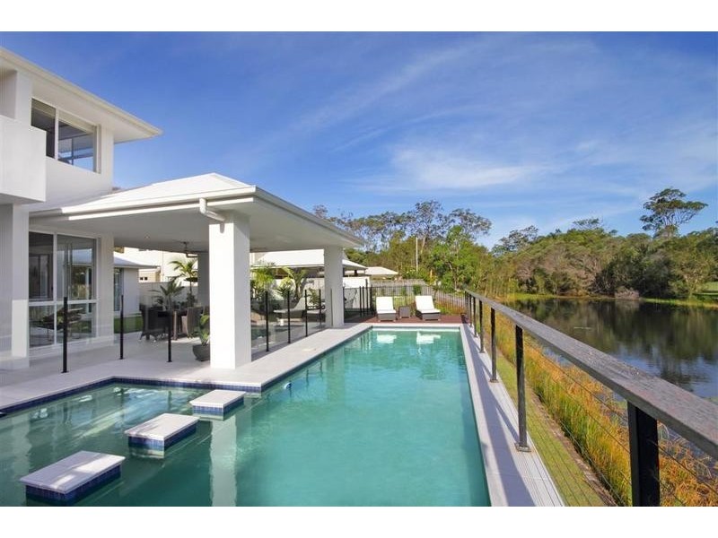 32 Campbellville Circuit, Pelican Waters QLD 4551
