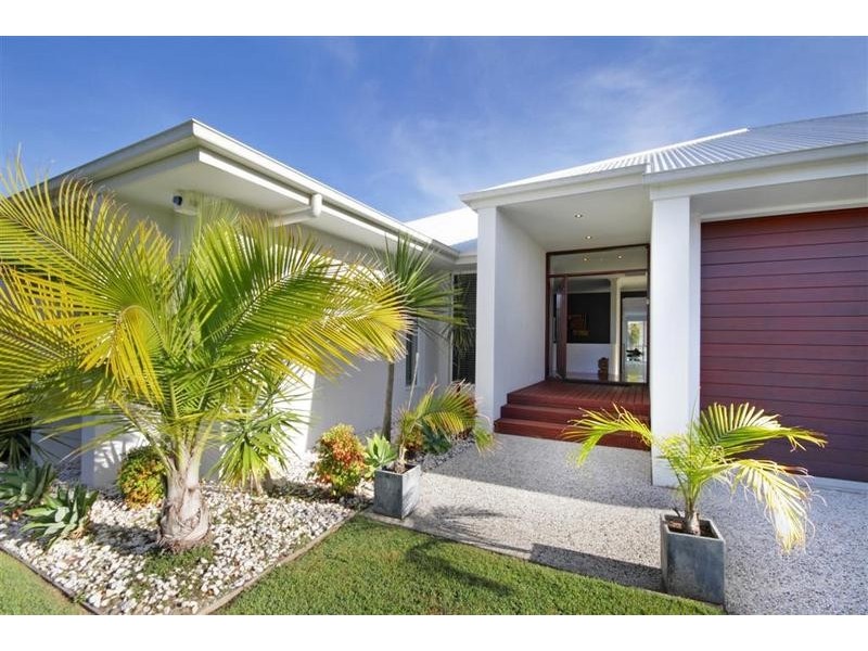 32 Campbellville Circuit, Pelican Waters QLD 4551