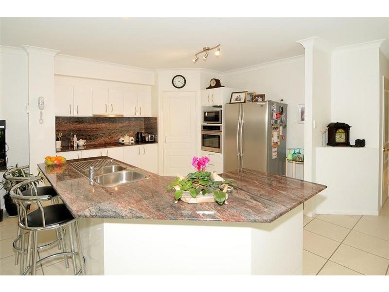 13 Campbellville Circuit, Pelican Waters QLD 4551