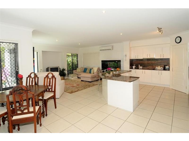 13 Campbellville Circuit, Pelican Waters QLD 4551