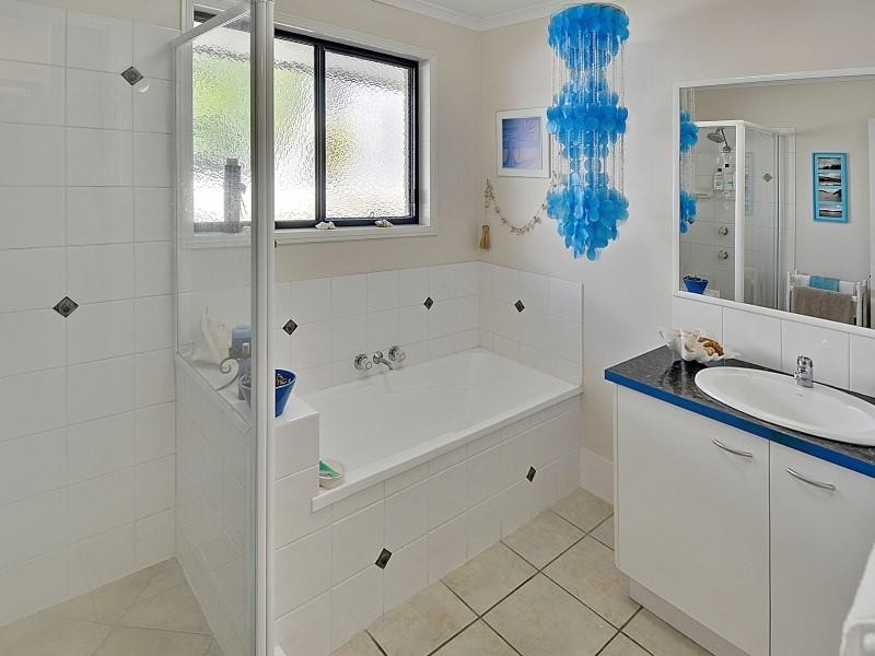 3 Carisbrook Court, Little Mountain QLD 4551