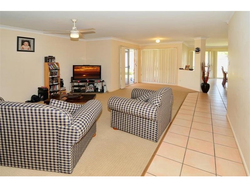 10 Caulfield Close, Little Mountain QLD 4551