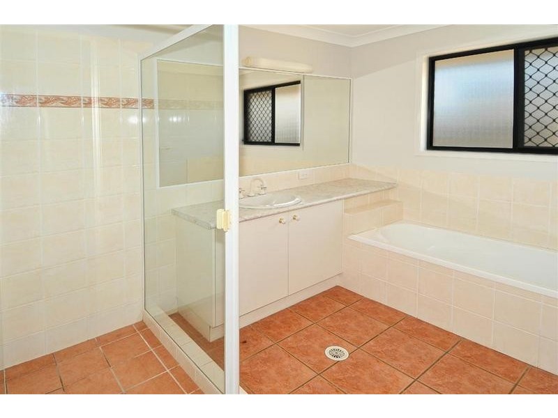 7 Caulfield Close, Little Mountain QLD 4551