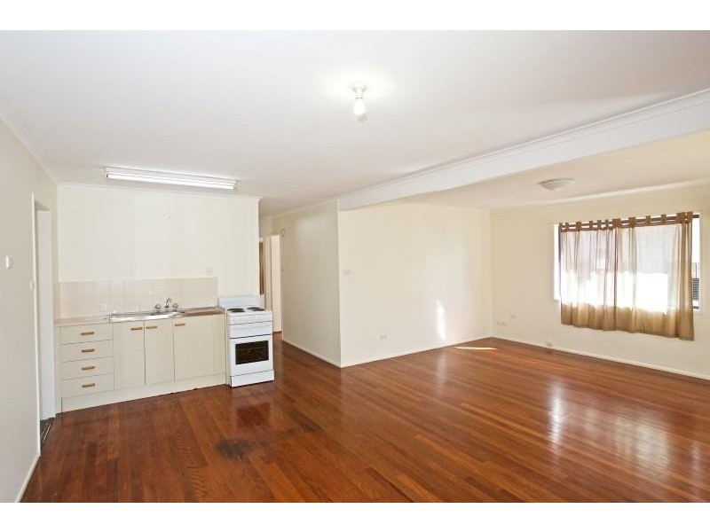 16 Churchill Street, Golden Beach QLD 4551