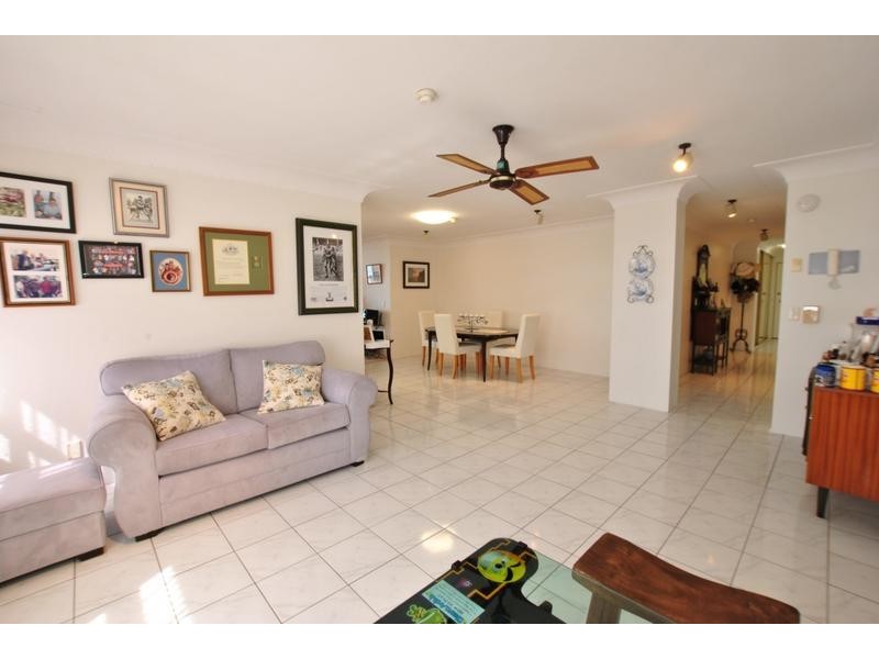 10/ 39 Canberra Terrace, Kings Beach QLD 4551