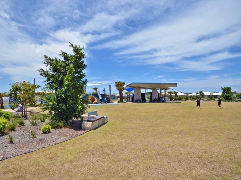 45 Cobalt Crescent, Caloundra West QLD 4551