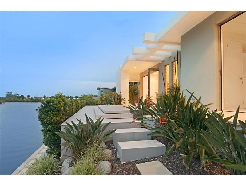 6 Columba Place, Pelican Waters QLD 4551