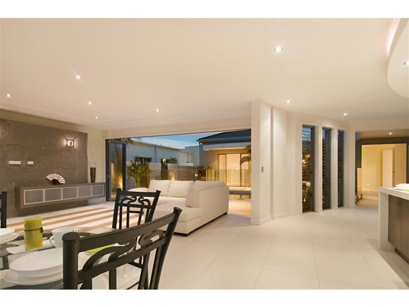 6 Columba Place, Pelican Waters QLD 4551