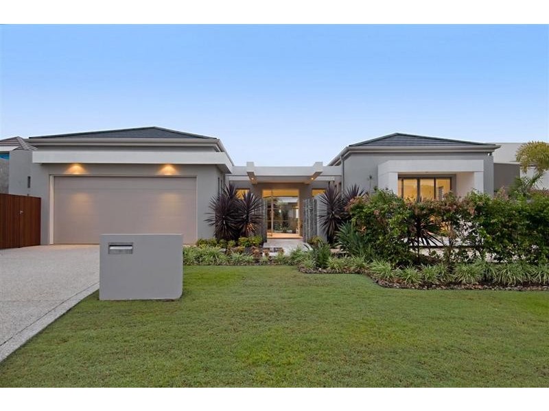 6 Columba Place, Pelican Waters QLD 4551