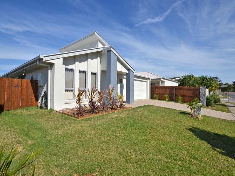 49 Coolum Street, Dicky Beach QLD 4551