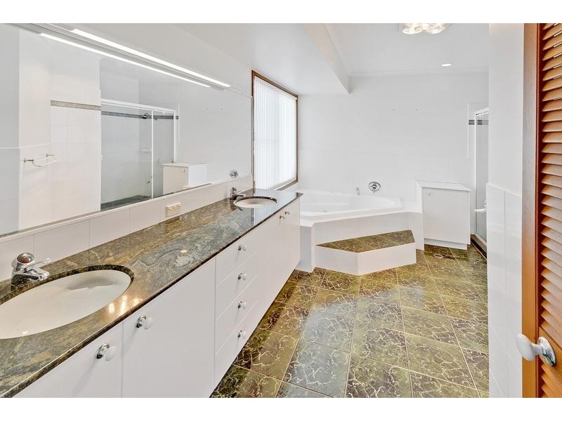 20 Coomaroo Crescent, Minyama QLD 4575