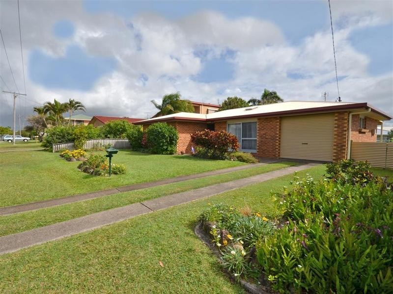 18 Coonowrin Street, Battery Hill QLD 4551