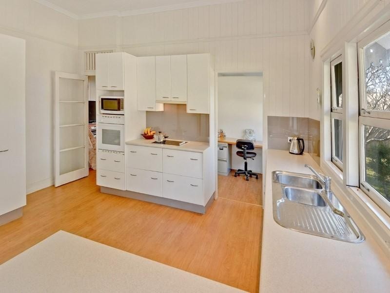 57 Coonowrin Road, Glass House Mountains QLD 4518