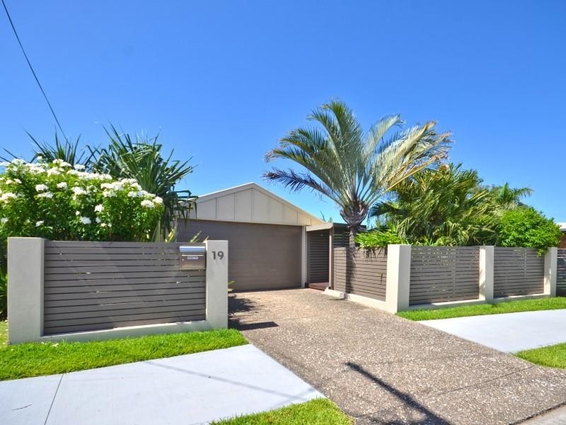 19 Coora Crescent, Currimundi QLD 4551