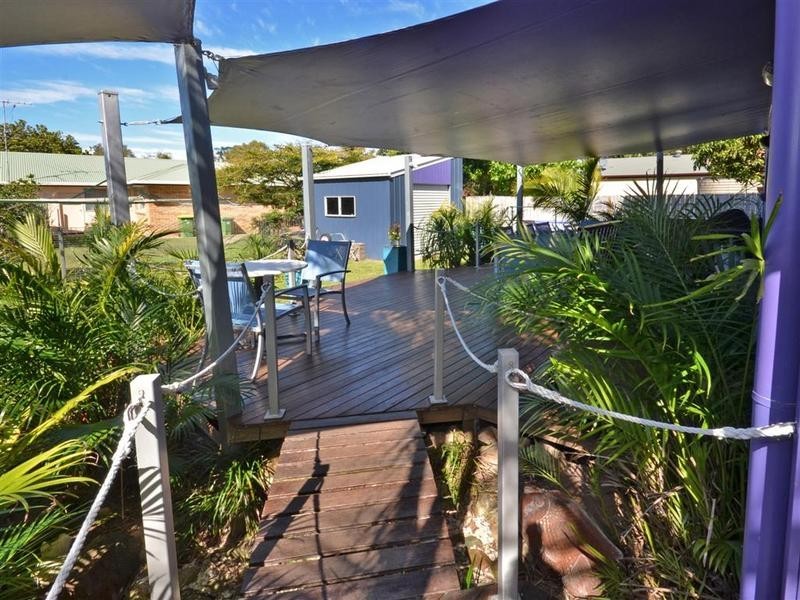 2/ 121 Landsborough Parade, Golden Beach QLD 4551