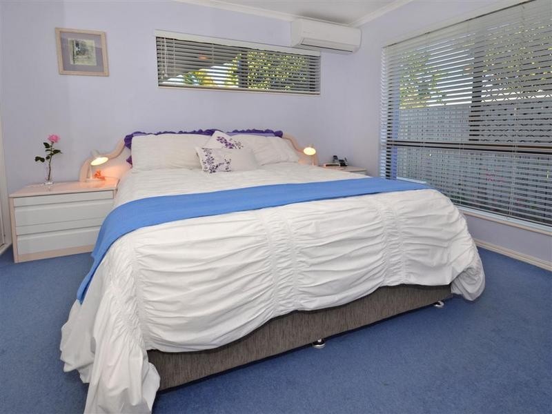 2/ 121 Landsborough Parade, Golden Beach QLD 4551