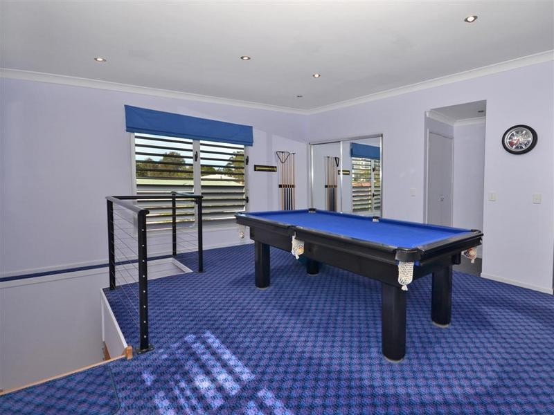 2/ 121 Landsborough Parade, Golden Beach QLD 4551