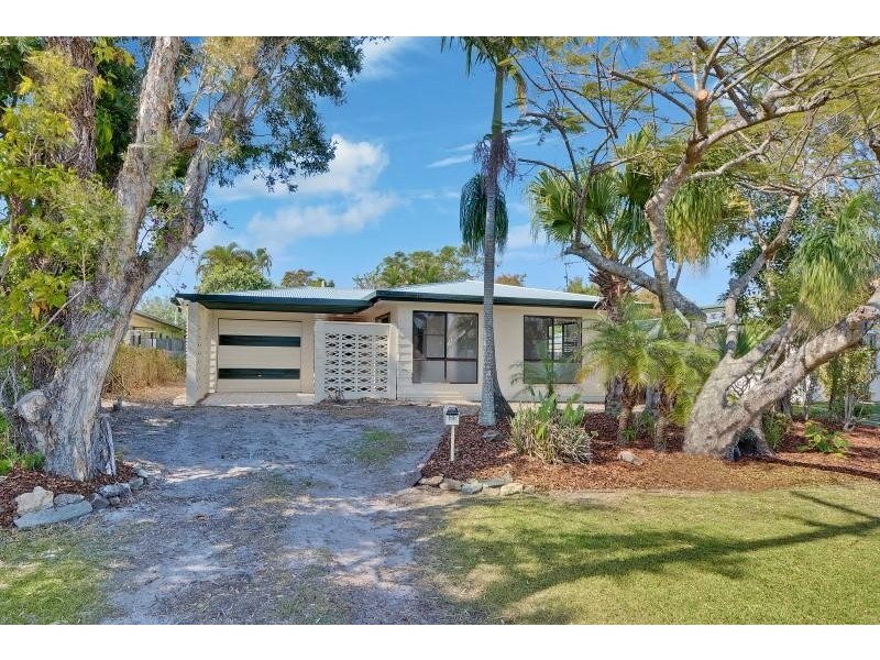 123 Coronation Avenue, Golden Beach QLD 4551