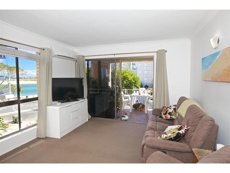 1/ 61 Minchinton Street, Caloundra QLD 4551