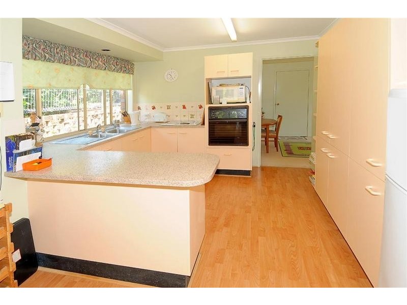 12 Cromwell Street, Battery Hill QLD 4551