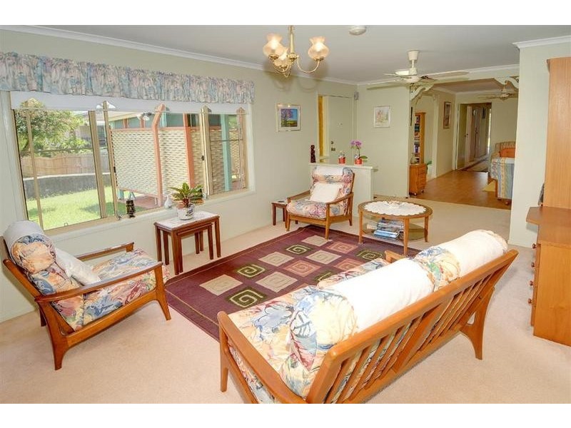 12 Cromwell Street, Battery Hill QLD 4551