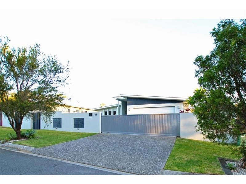 13 Cullen Drive, Little Mountain QLD 4551