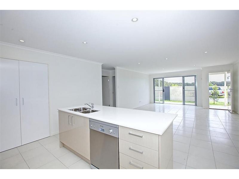 16 Cumberland Crescent, Caloundra QLD 4551