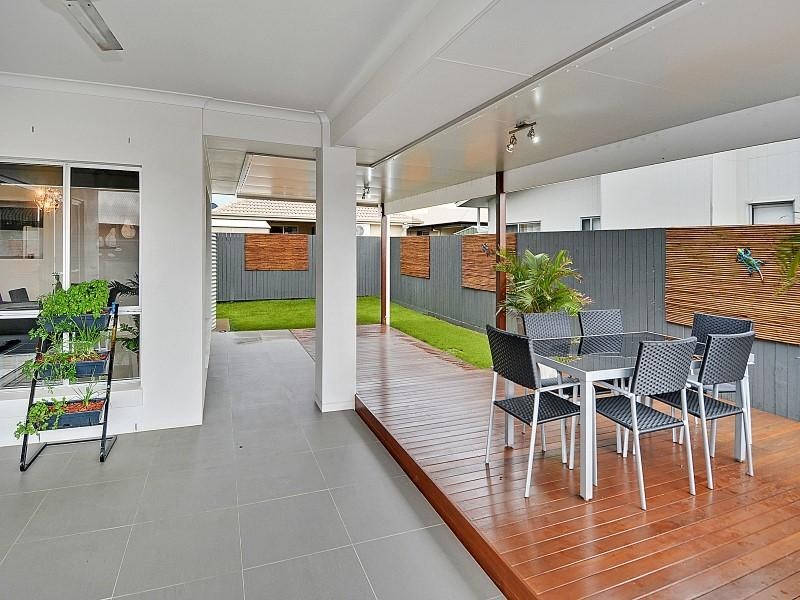 9 Cumberland Crescent, Meridan Plains QLD 4551