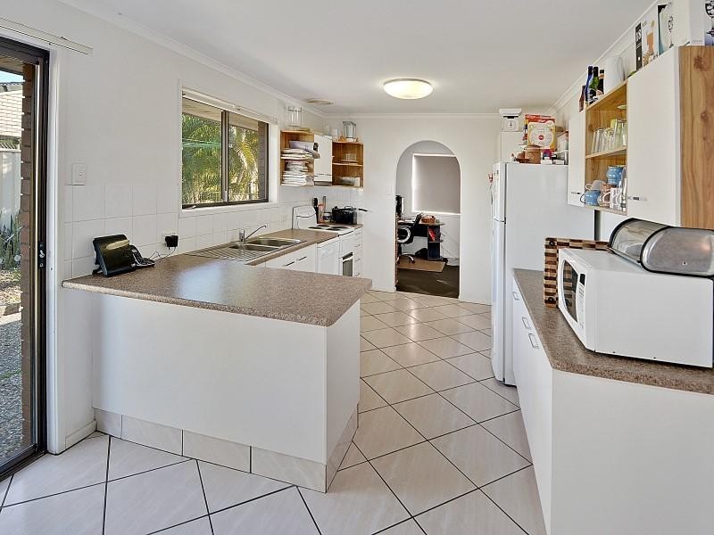 12 Currong Street, Minyama QLD 4575