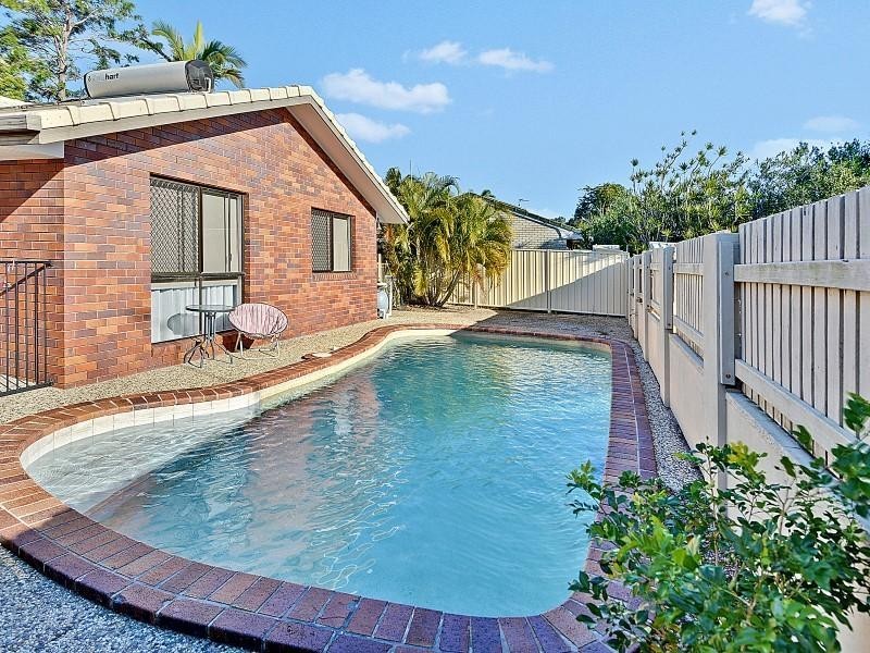 12 Currong Street, Minyama QLD 4575